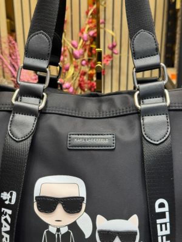 KARL LAGERFELD SUPREME TOTE WITH DUST BAG  WITH SLING